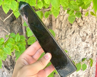 Green Nephrite Jade Tower Obelisk - Tagaw, Afghanistan (856g)