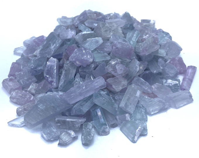 Great Quality Pink Color Kunzite Raw 570 Grams