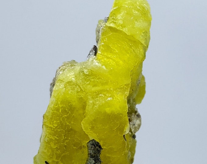 135 Carats Beautiful Yellow Color Lemon Specimen From Pakistan