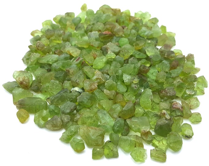180 Grams Green Color Rough Peridot For Jewelry