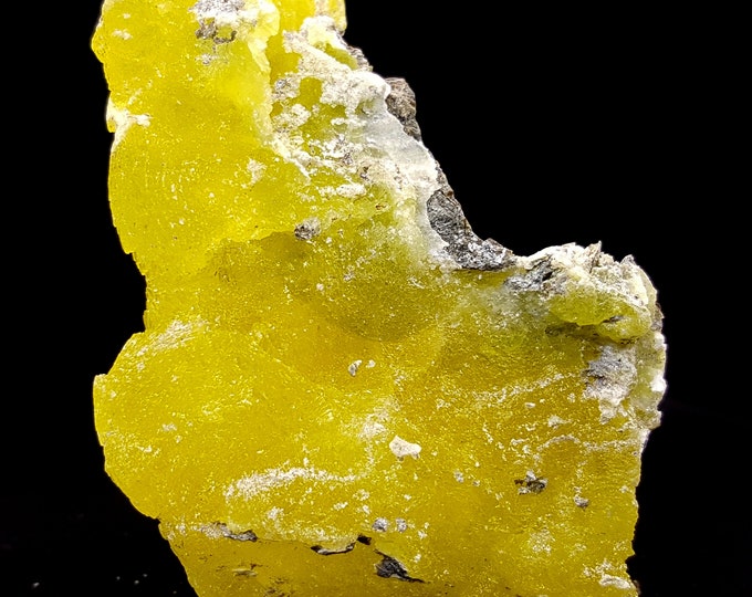 Wow Beautiful Yellow Lemon Color Brucite 175 Carats Specimen From Pakistan