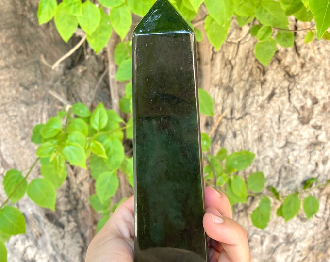 Green Nephrite Jade Tower, Nephrite Jade, Green Jade Tower, Nephrite Jade Obelisk, Nephrite Obelisk, Nephrite, Green Nephrite 885g