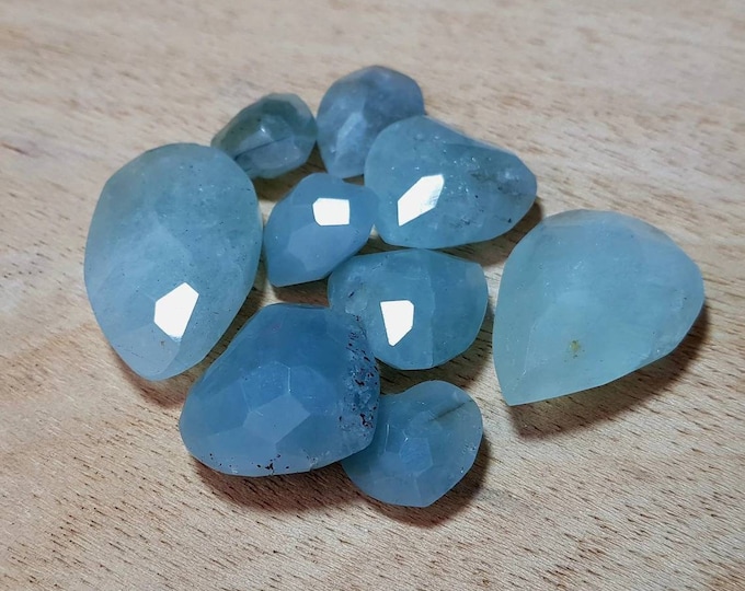 Gray Color Aquamarine Facet Hearts & Almond 9 Pieces Gem Quality Aquamarine. Healing Crystals and Healing Stones. Crystal Grids