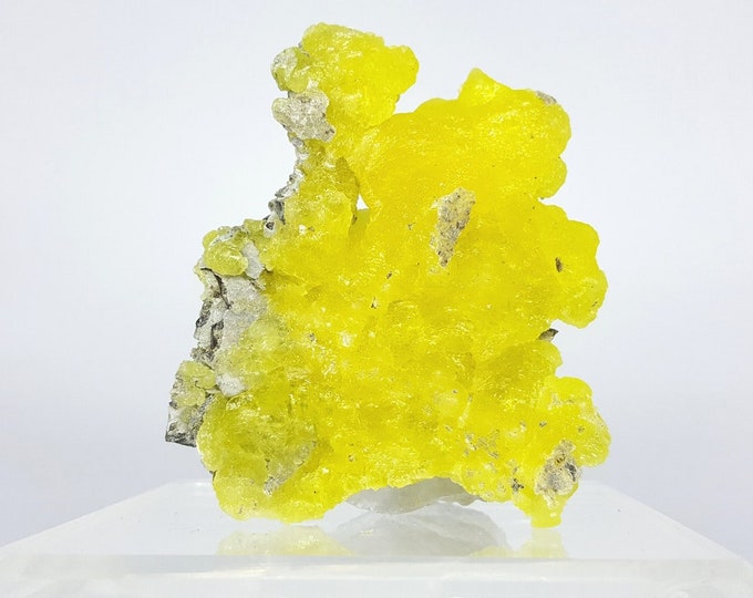 365 Carats Beautiful Yellow Lemon Color Attractive Brucite Specimen #Brucite