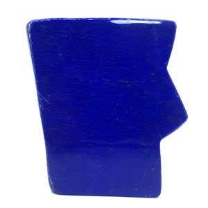 Pietra levigata a forma libera in lapislazzuli blu reale (135 x 112 x 22 mm)