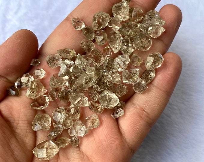 Petroleum Quartz, Petroleum Quartz Crystals, Petroleum Crystals, Fluorscent Petroleum Crystals, Fluorscent Quartz