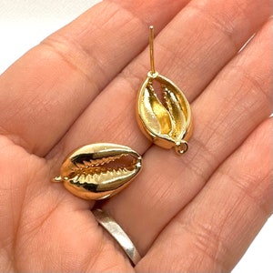 Cowrie Shells Shape Earring (1set)