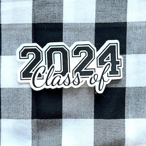 Class of 2024 vinyl sticker water bottle laptop car window bumper waterproof gift student