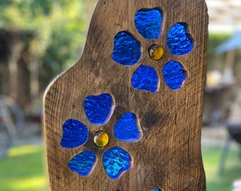 Forget me not garden sculptures, stained glass, reclaimed wood, garden sculpture, retirement gift, birthday present, anniversary, memorial