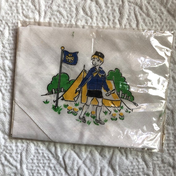 Girl guide hankie, unused vintage handkerchief - image 2