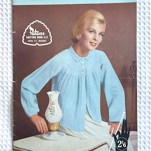Vintage Patons knitting book 625, Bed jackets and capes, 3 and 4 ply Patonyle