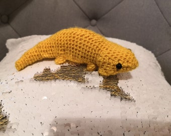 Bearded Dragon Crochet Amigurumi Pattern - easy pattern for beginners. Craft your own little friend!