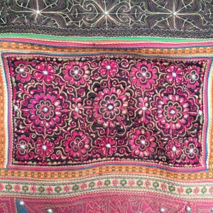 Portabebés de algodón de seda bordado Hmong tribal vintage en la zona de Dien Bien