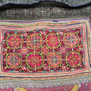 Portabebés de algodón de seda bordado Hmong tribal vintage en la zona de Dien Bien