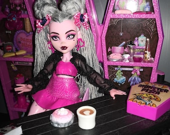 Monster High Doll Wydowna Spider with extra outfit, Authentic