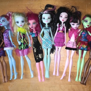 Monster High Dolls LOT Convolute Sets with Accessories