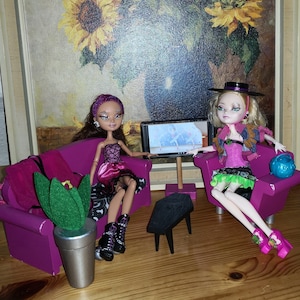 OOAK Ever After High dolls repainted Briar, Apple White with furniture