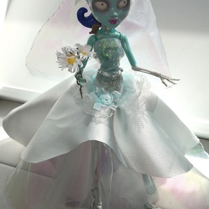 Inner Monster High Doll as Corspe Bride Undead Bride Emily Sally Burton Halloween Pumpkin