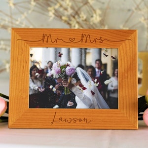 Newlyweds Gift, Wedding Gift, Custom Picture Frame, Gifts for the Couple, Mr and Mrs Gift, Custom Wedding Photo, Wedding Picture Gift, Frame