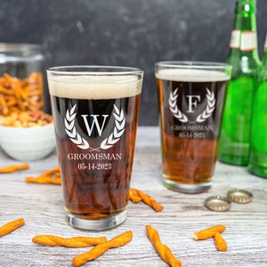 Personalized Wedding Glasses, Custom Wedding Glasses, Wedding Beer Glasses, Gifts for Groomsman, Wedding Pint Glass, Wedding Favors, Beer