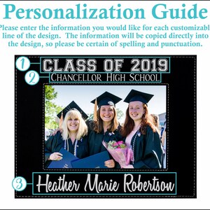 K&ouml;nnte beinhalten: Ein schwarz-wei&szlig;er Abschlussfoto-Rahmen mit schwarzem Hintergrund und wei&szlig;em Text. Der Text lautet "Class of 2019" und "Chancellor High School". In der Mitte des Rahmens ist Platz f&uuml;r ein Foto. Am unteren Rand des Rahmens ist Platz f&uuml;r einen Namen, der "Heather Marie Robertson" lautet.