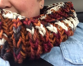Chunky reversible striped cowl scarf