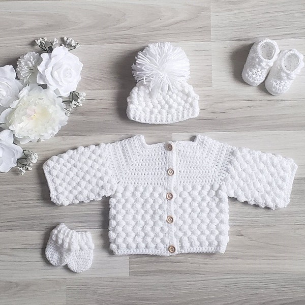 Ensemble Bonnet, moufles, chaussons, gilet boutons en bois pour bébé de 0 à 3 mois, Naissance, enfant pompon en laine crocheté à la main