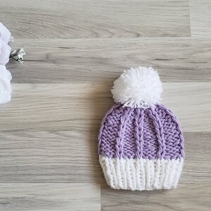 Bonnet bébé 0 à 3 mois, Naissance, enfant pompon en laine tricoté main, vêtements d'hiver, chapeau, laine douce mauve hat beanie image 5