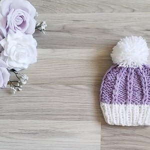 Bonnet bébé 0 à 3 mois, Naissance, enfant pompon en laine tricoté main, vêtements d'hiver, chapeau, laine douce mauve hat beanie image 6