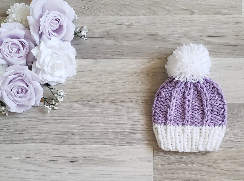 Bonnet bébé 0 à 3 mois, Naissance, enfant pompon en laine tricoté main, vêtements d'hiver, chapeau, laine douce mauve hat beanie image 6