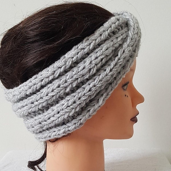 Bandeau femme, cheveux, cache oreilles en laine tricoté main -chapeau - vêtements d'hiver - pince - bijoux - bonnet gris