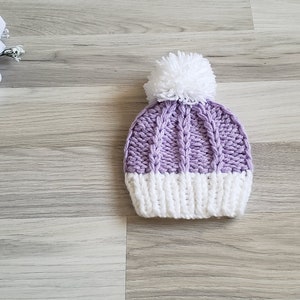 Bonnet bébé 0 à 3 mois, Naissance, enfant pompon en laine tricoté main, vêtements d'hiver, chapeau, laine douce mauve hat beanie image 9