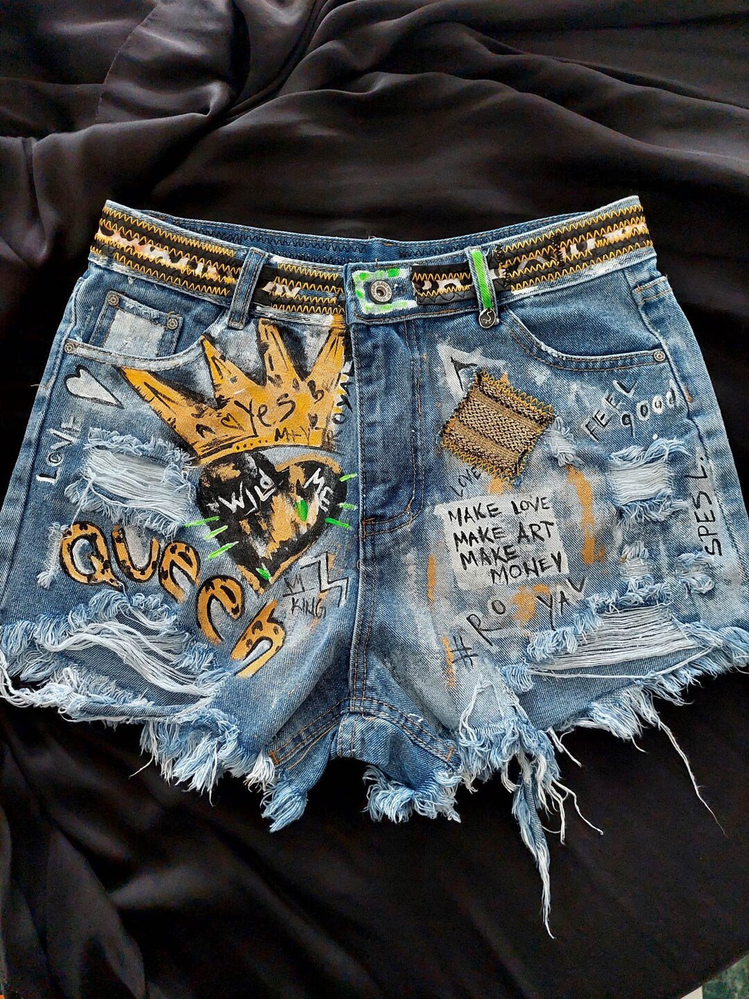 パンツ A GOOD BAD INFLUENCE HAND PAINTED SHORTS A GOOD BAD INFLUENCE HAND-PAINTED SHORTS