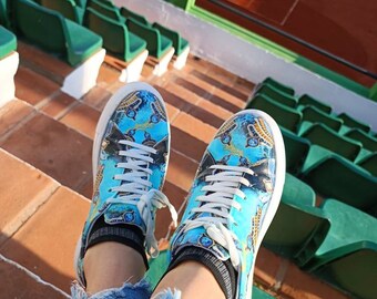 Sneakers da donna alla moda con stampa colorata, comode e di classe, sneakers artistiche, pelle vegana, molto utili