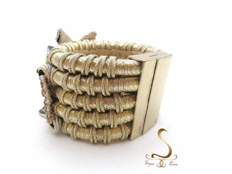 Bracelet en or Soutache fabriqué à la main avec des cristaux Swarovski étincelants. Bijoux de déclaration Boho Chic uniques pour les mariages et les occasions spéciales image 7