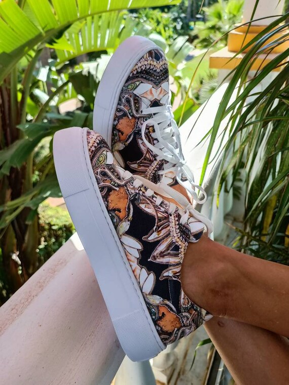 Sample sneakers for best sale sale