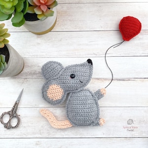 Mouse Amigurumi Crochet Pattern image 1