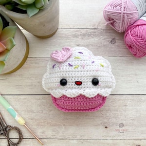 Cupcake Amigurumi Crochet Pattern image 1