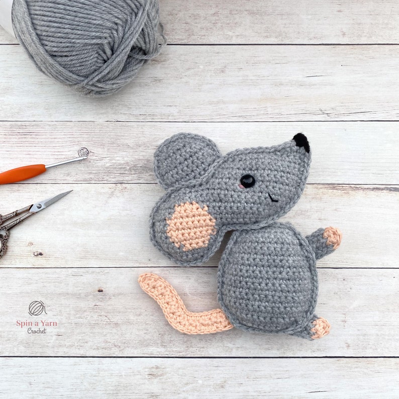 Mouse Amigurumi Crochet Pattern image 3