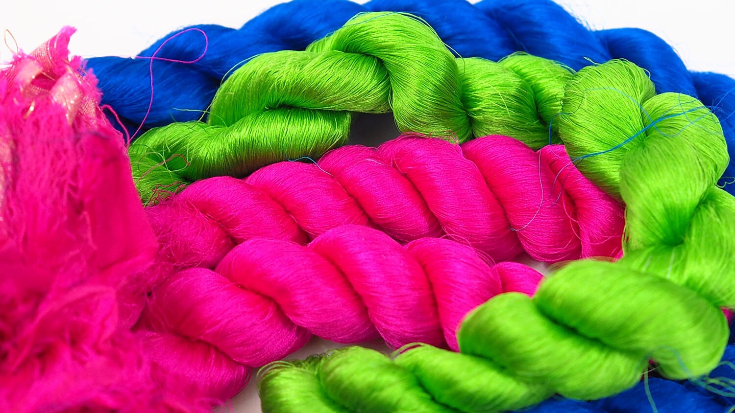 Textiles//Knit//Crochet//Weave Sari Silk Luxury Yarn Skein Rich Multicolour 100g