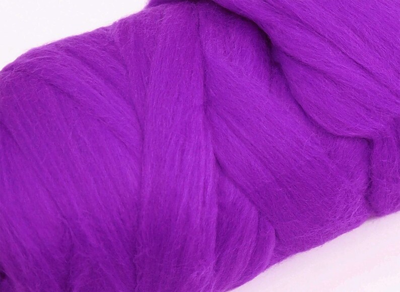 100g Purple Violet Plum Lilac Iris Extra Fine Merino Wool Tops Sliver Roving Felting Supplies Wet Felting Nuno Felting Theatre Color