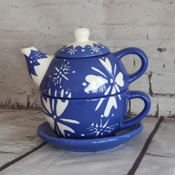 Porcelain Holiday Tea Pot Set for One, Made Exclusively for Barnes & Noble