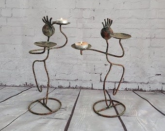 Set van 2 metalen kandelaars ''Dancing With Fire'' (10,5-11'' hoog)