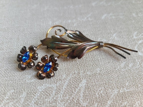Van 2024 dell brooch