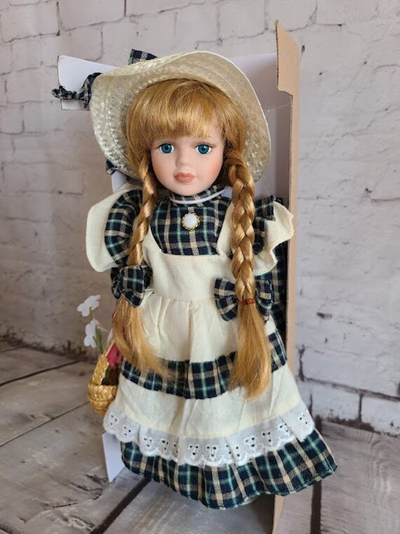 Victorian beauty 12 porcelain doll Clearance