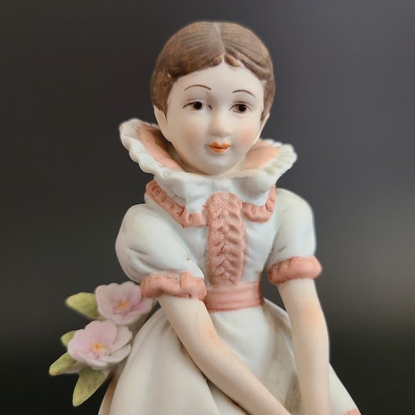 Becky Thatcher Figurine Porcelain KW844 from Tom Sawyer, Red Label, 1950-1960s, Lefton China