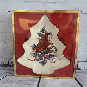 Lenox Holiday Winter Greetings Tree Candy Nuts Dish w czerwonym pudełku