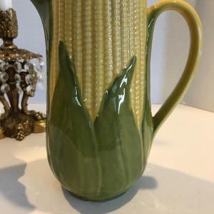 Vintage keramische maïskolfkruik, VTG jaren 1940 Shawnee keramische grillige maïskruik, VTG majolica-stijl keramische maïskolfvormige kan.