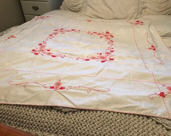 ヴィンテージホワイトコットン刺繍テーブルクロス 50x50インチ、裾に