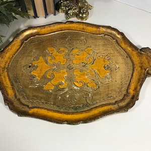 Vintage Florentine tray, Elegant Italian Florentine gold gilt serving tray, Italian Florentine wooden yellow and gold decorative tray.